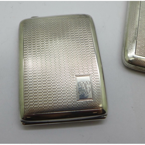 900 - A silver cigarette case and a silver matchbook holder, 155g