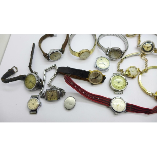 912 - Lady's wristwatches