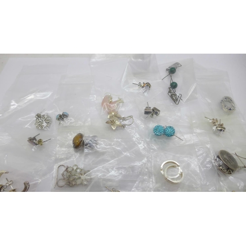 977 - Twenty-five pairs of silver earrings