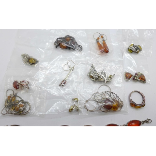 986 - Silver and amber jewellery