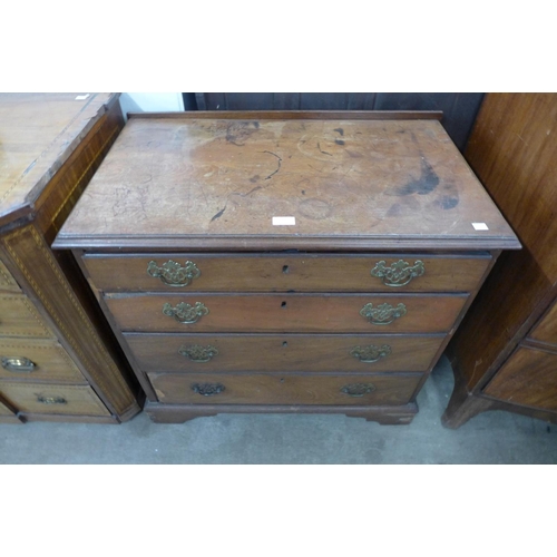 217 - A George III mahogany bachelors chest of drawers