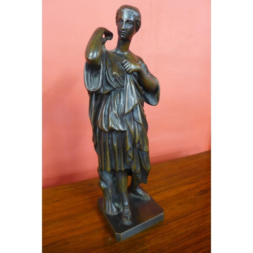 36 - An Italian bronze figure of a Roman lady