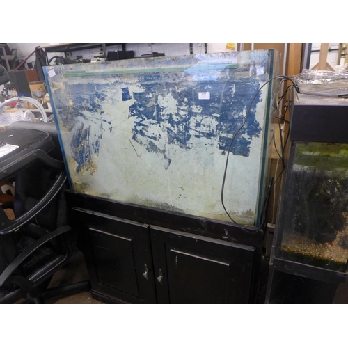 2284 - Large fish tank & base