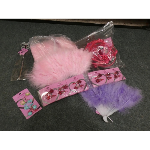 3526 - Large qty. of misc. children's items (inc. headbands, lashes, lip gloss, etc.)