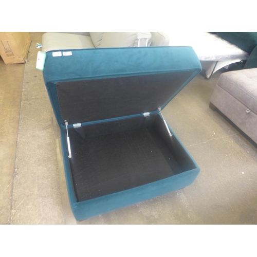 1563 - A large teal velvet storage stool (GF05504) * this lot is subject to VAT