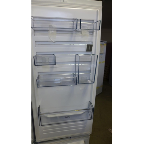 1619 - AEG 70/30 Fridge Freezer (Frost Free) - H1884xW540xD549 - model no:- SCE819E5TS, RRP £770.83 inc. VA... 