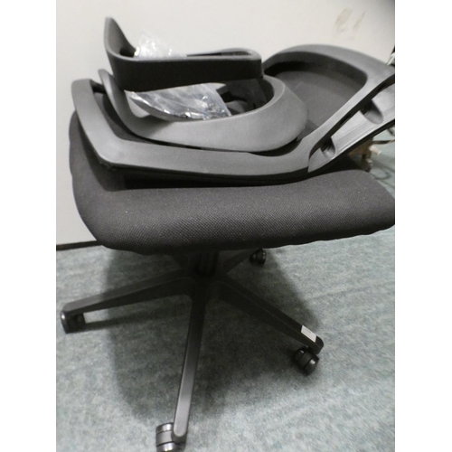 3209 - Black Fabric Office Chair (229-549) * This lot is subject to VAT