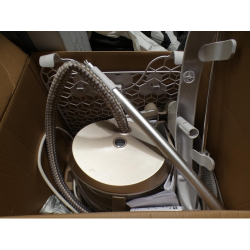 3218 - Philips Garment Steamer (229-548, 550) * This lot is subject to VAT