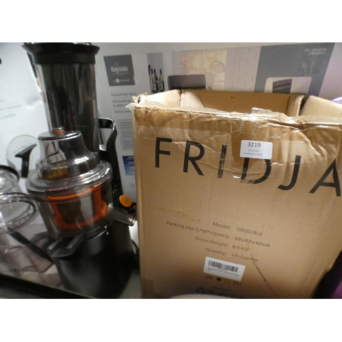 3219 - Fridja F1900/Blk Powerful Masticating Juicer, RRP £112.41 + VAT (229-557) * This lot is subject to V... 