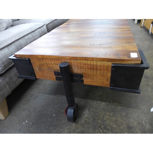 1584 - A Mallard coffee table