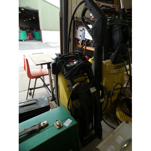 2338 - Karcher 620 pressure washer with hose & lance - W