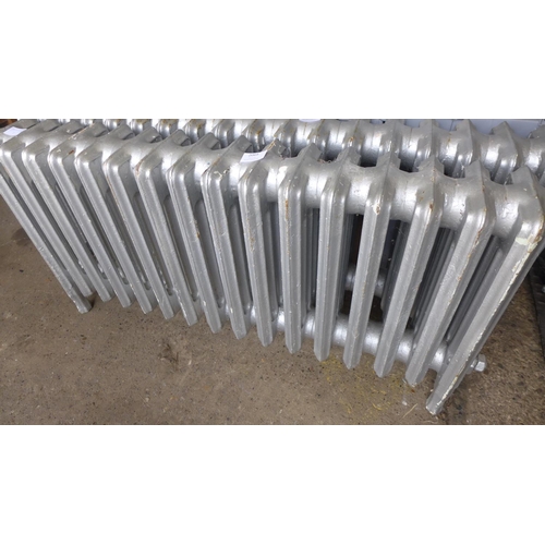 2069 - Cast metal vintage schoolhouse style radiator - W 108cm x H 48cm