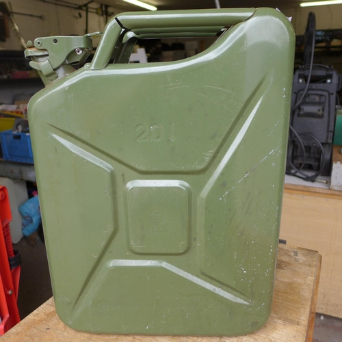 2085 - 20l Jerry can