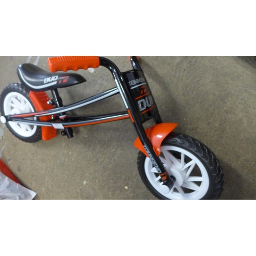 2102 - Townsend Duo 2 balance bike - unused