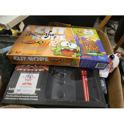 2155 - Qty. of toys and games