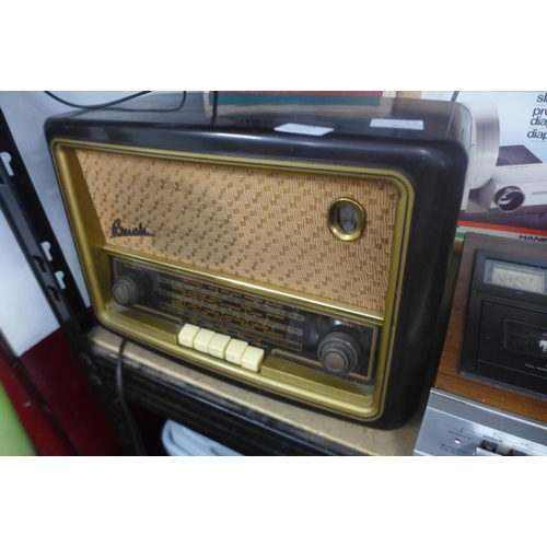 2193 - Vintage Bush radio