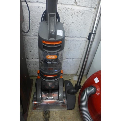 2207 - Vax dual power carpet washer