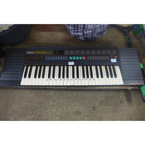 2276 - Yamaha PSR-28 keyboard