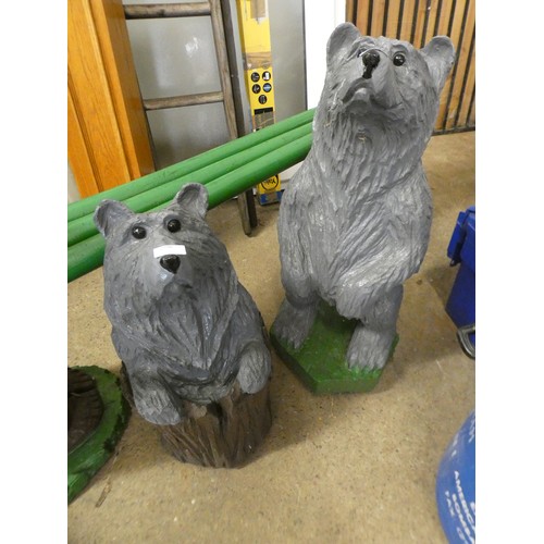 2389 - 2 Grey bear garden figures