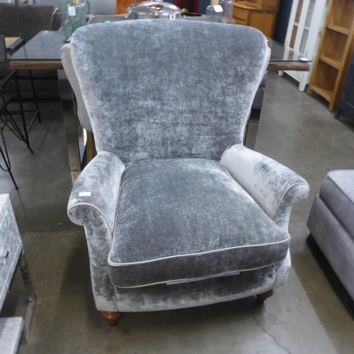 1520 - An Artisan Accent white gold wing chair (GF050) * this lot is subject to VAT