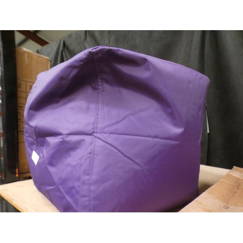 3263 - Small purple cube shape beanbag * This lot is subject to VAT