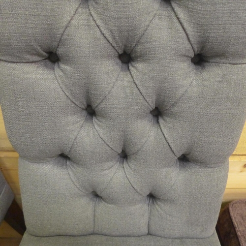 1594 - A pair of buttoned side chairs