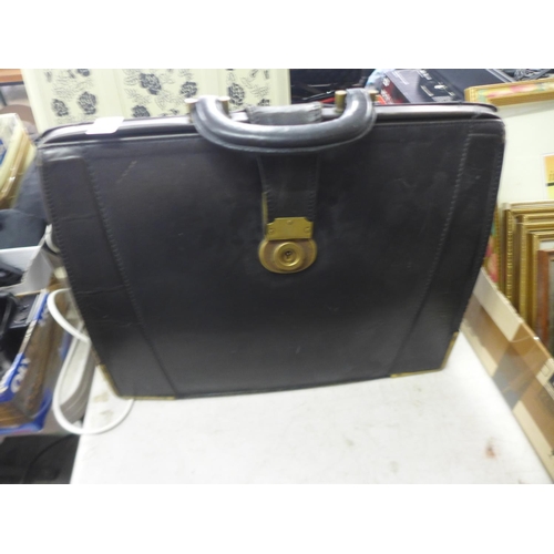 2154 - Leather briefcase