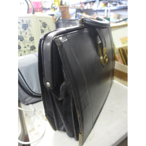 2154 - Leather briefcase