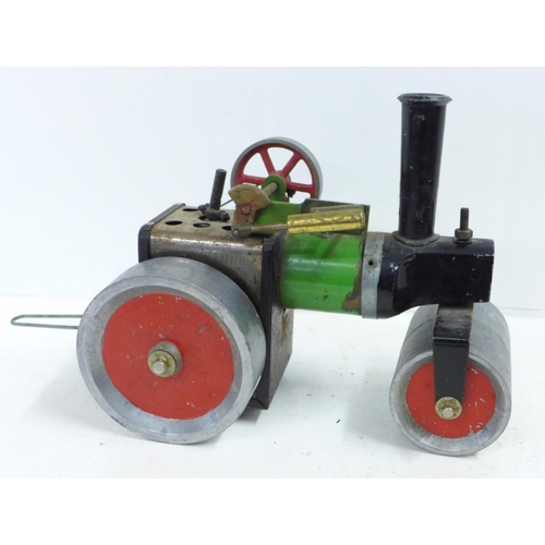 713 - A small Mamod steam engine in parts