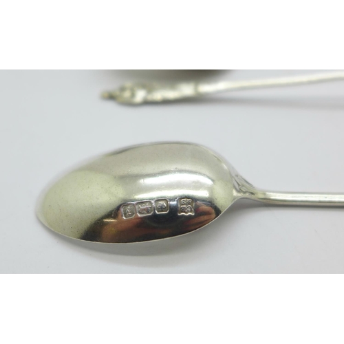 860 - Five silver apostle spoons and a pair of silver sugar tongs, 65g