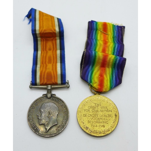 886 - Two WWI medals; Victory medal to Pte. F.G. Davies 10th S.A.I., possibly renamed, and War medal to 2n... 