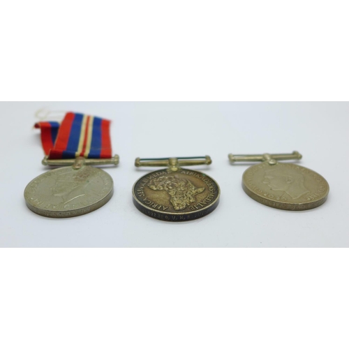 893 - A set of three WWII medals to 190723 G.V.H. Seaward