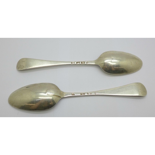 905A - Two Georgian silver spoons including one London 1762 by Thomas & William Chawner, total weight 121g