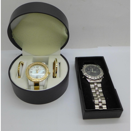 916 - Two wristwatches, boxed