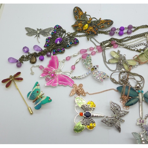 919 - Butterfly and dragonfly jewellery