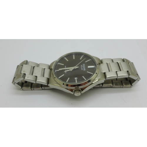 943 - A Pulsar Solar wristwatch, boxed