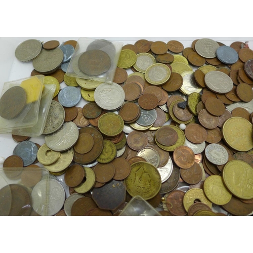 975 - A collection of coins