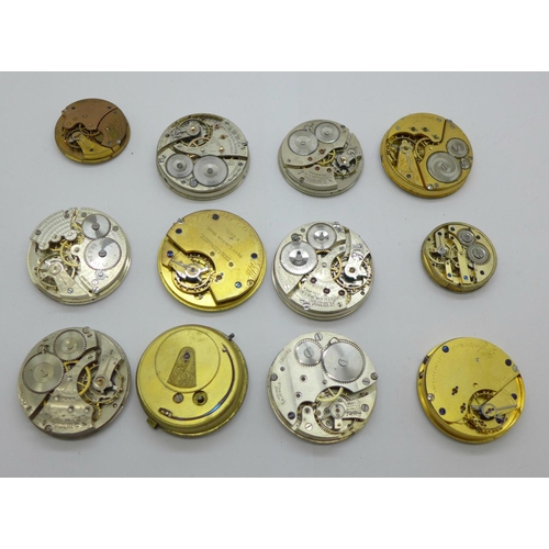 979 - A collection of pocket watch movements