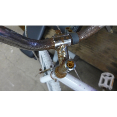 2374 - Enchanted spellbound girls bike