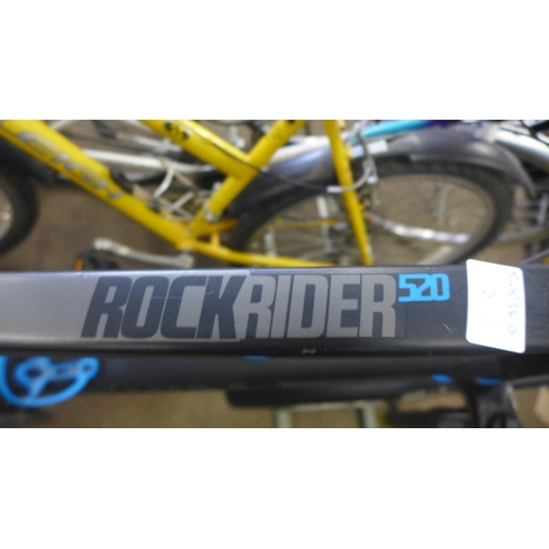 2376 - B-Twin Rockrider 250 gent's MTB