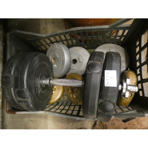 2401 - Quantity of weightlifting weights - dumbbell and approx. 20kg of weights