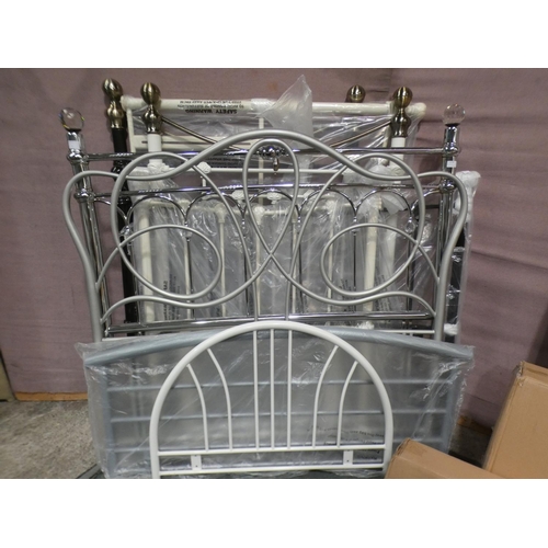 3209 - A quantity of metal headboards