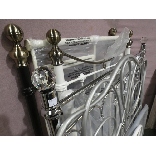 3209 - A quantity of metal headboards