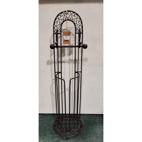 3023 - Ornate metal toilet roll holder and stand (73.5cm tall) * This lot is subject to VAT