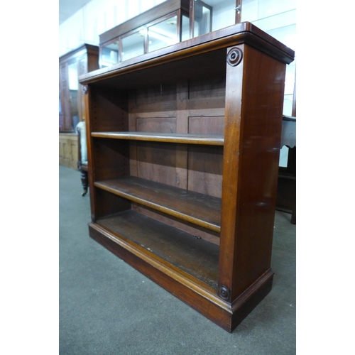 126d - A Victorian mahogany open bookcase