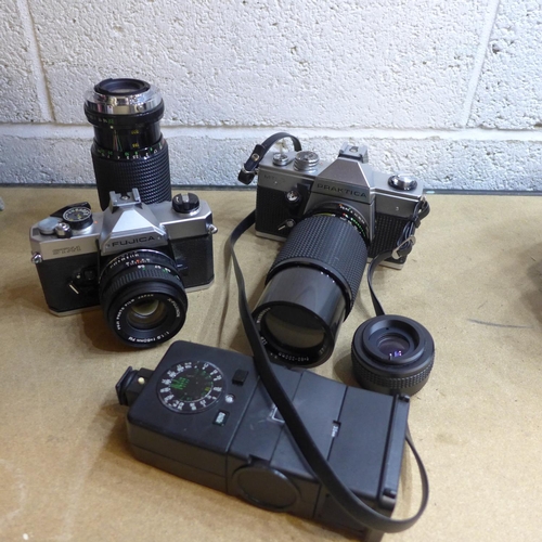 2082 - 2 SLR cameras & lenses - a/f