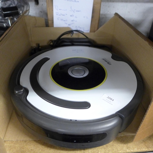 2084 - iRobot Roomba vacuum cleaner - W - with spares