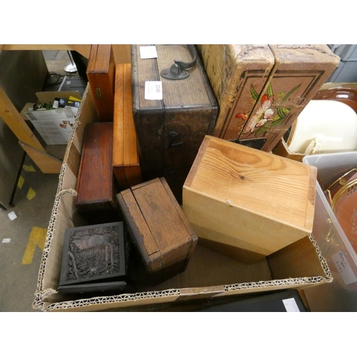 2140 - Collection of wooden boxes