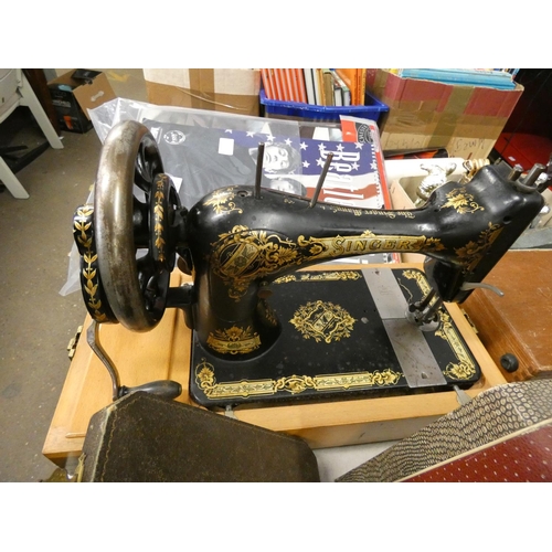 2164 - Vintage Singer sewing machine