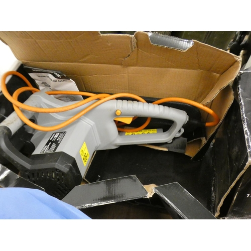 2271 - Titan TTB355CHN 240v electric chainsaw - boxed - both W